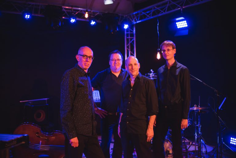 Blue Note Bach (vlnr): Jens Schöwing (p), Christian Frank (db), Matthias Entrup (vib), Marc Prieztel (dr) | Foto: Yannick Mayntz
